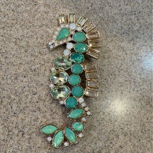 HUGE GOLD-TONE FINISH GREEN FAUX OPAL CRYSTAL RHINESTONE SEAHORSE FIGURAL BROOCH